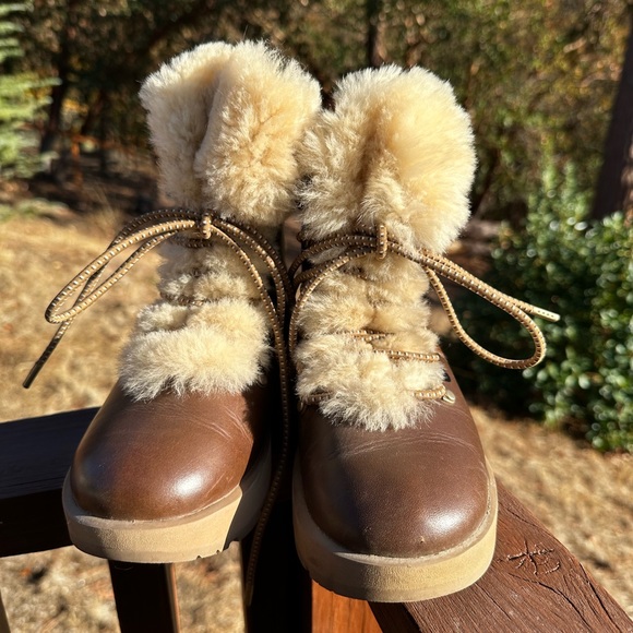 UGG Viki waterproof boots - Picture 3 of 6